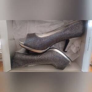 avenue.com bren sparkle 8w pewter shoes women's